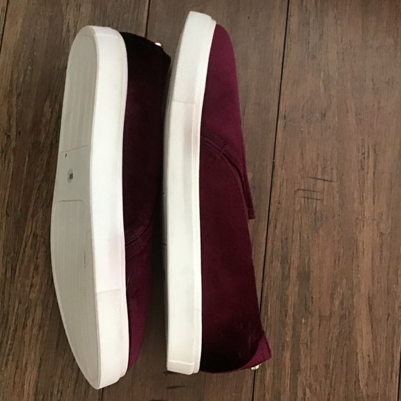STEVE MADDEN KENZY 9M Burgundy Crushed Velvet Loafer/Sneaker/Slip-On NWOT*NICE* - Picture 2 of 5